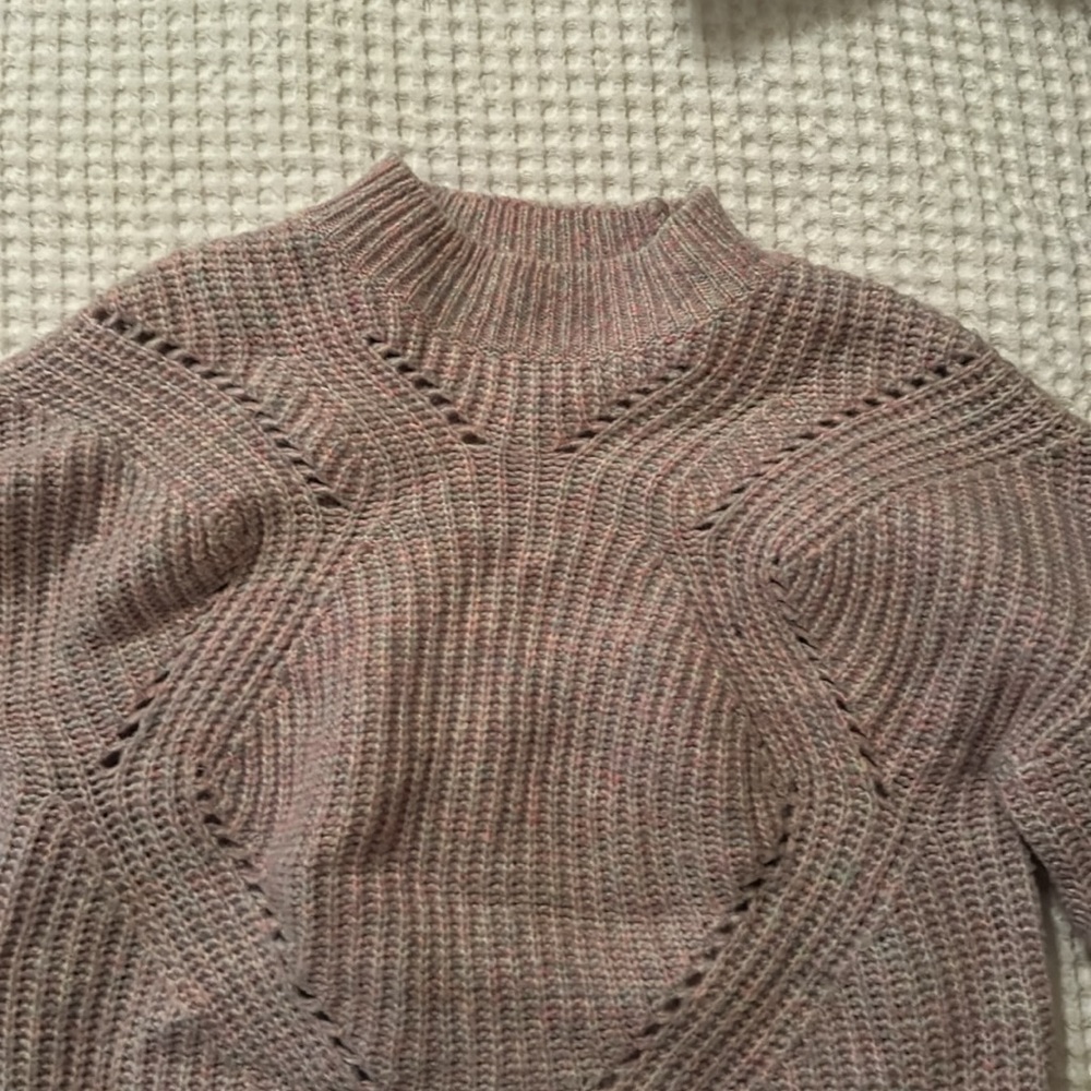 Sweater - Picture 6 of 7